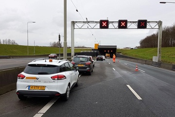 Rode kruizen bij wegwerkzaamheden